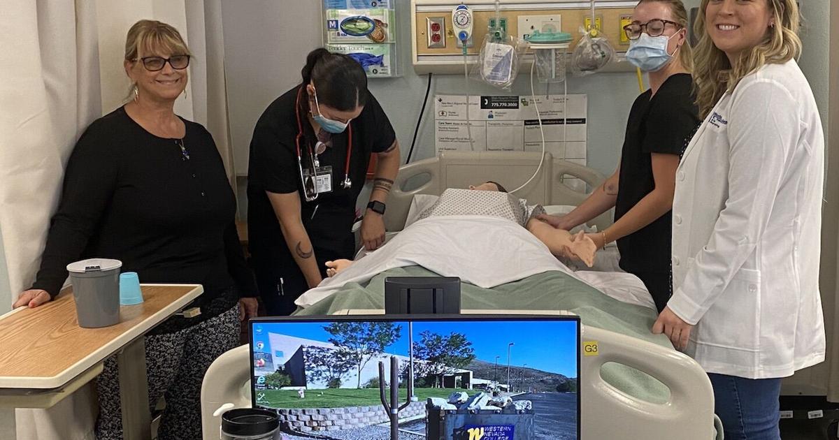 Nursing Professors and Students Presenting a Simulation Class for the Nursing Program
