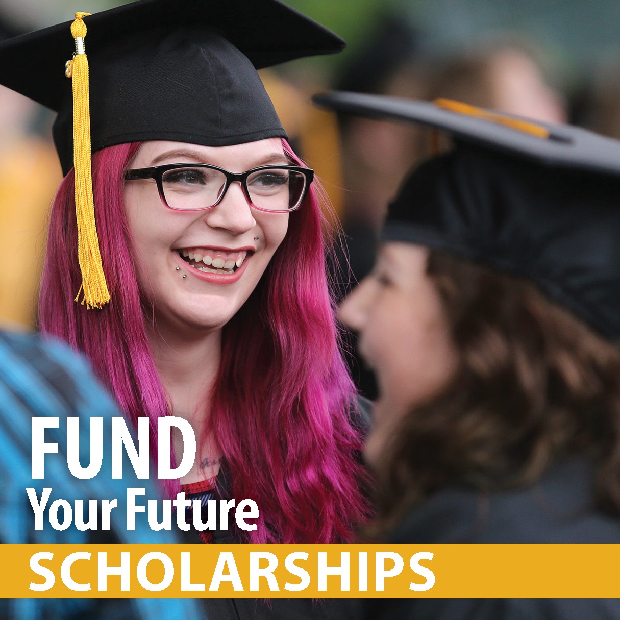 Students: Apply Now! Scholarships at Your Fingertips